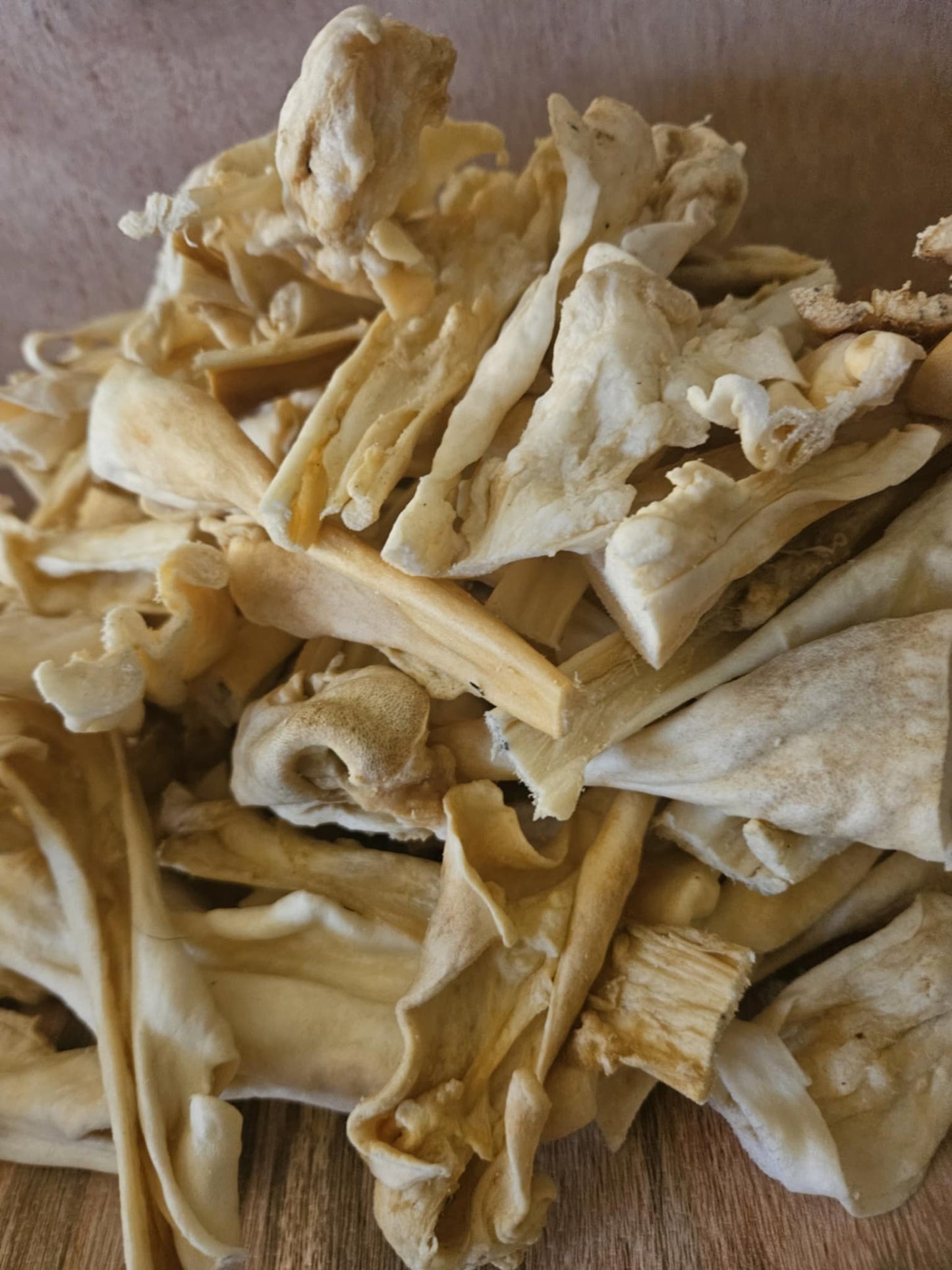 Natural Lamb Skin Dog Protein Treat Chew